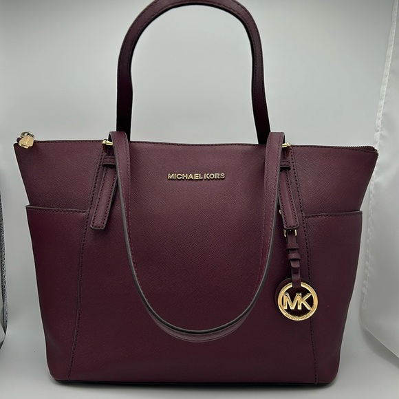 Michael Kors Medium Tote Saffiano Leather Merlot EUC - Picture 2 of 16